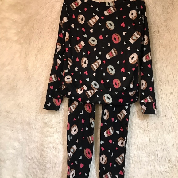 💥5/$25💥 Pjs..Donuts/Coffee/Hearts - Picture 2 of 9